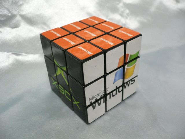 047_Microsoft_Cube