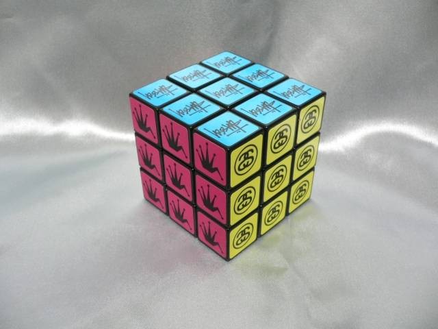 058_Stussy_Cube_Color